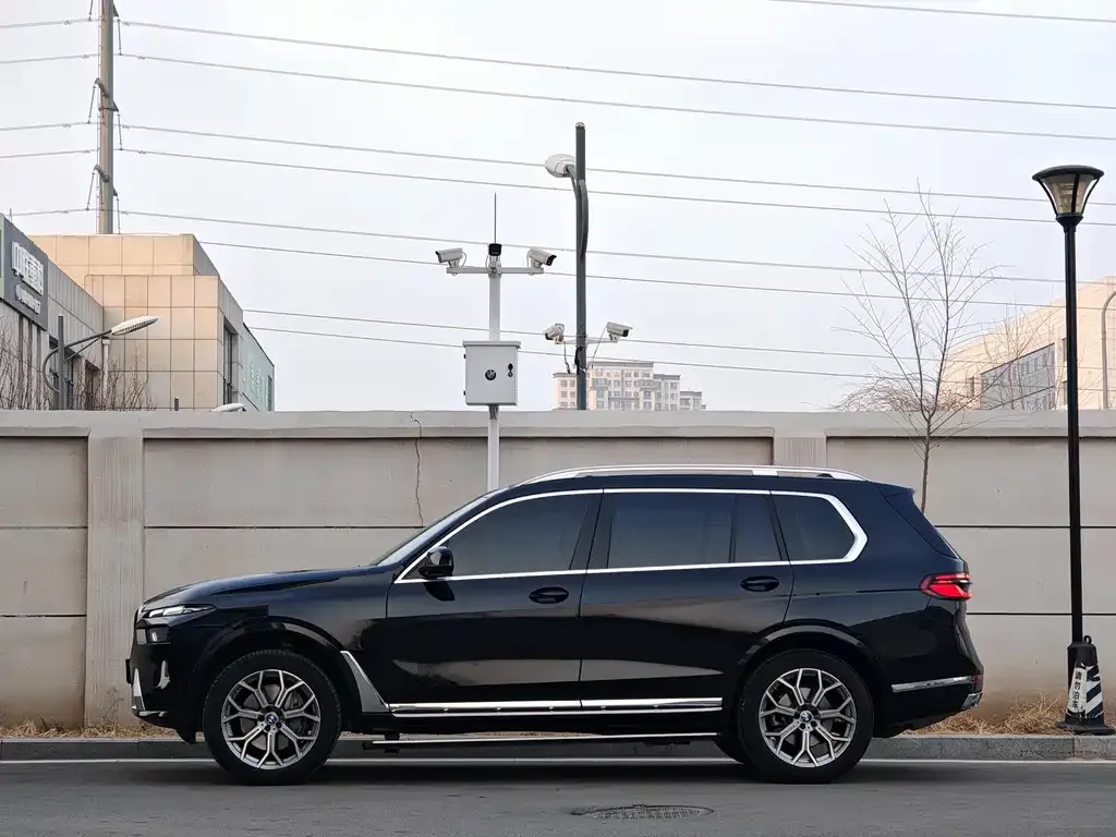 BMW X7 — фото 6