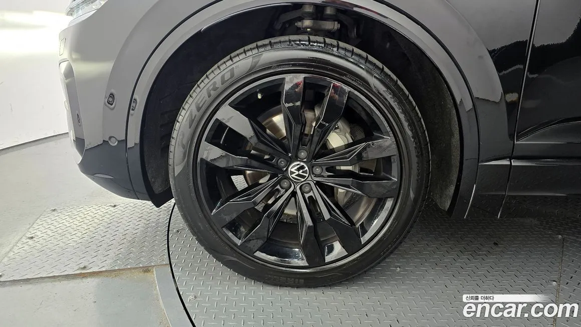 Volkswagen Touareg 2023 из KR, фото 8