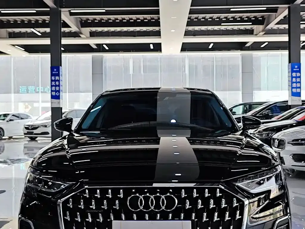 Audi A8 — фото 7