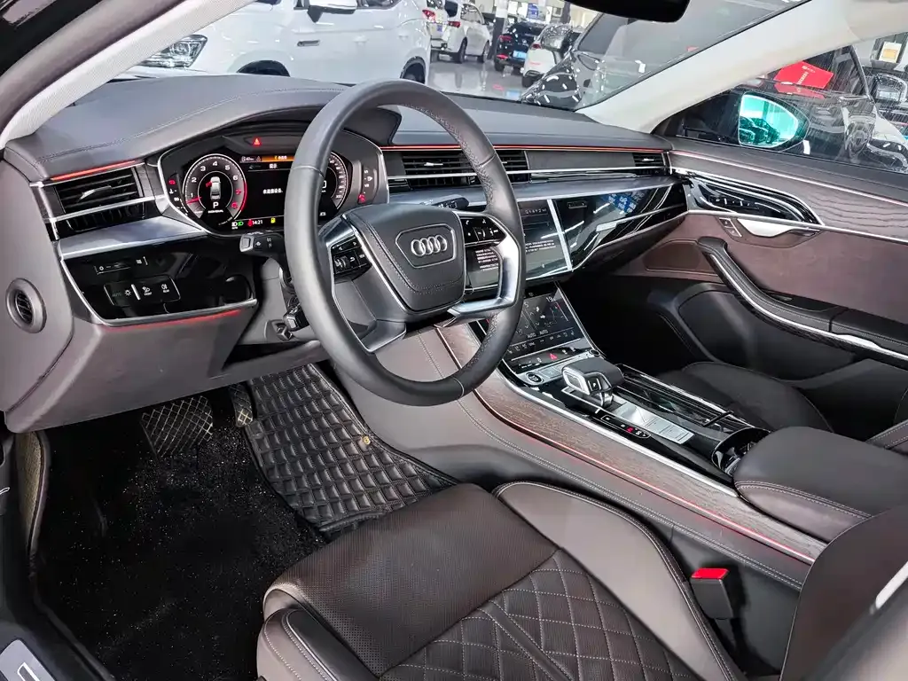 Audi A8 — фото 4