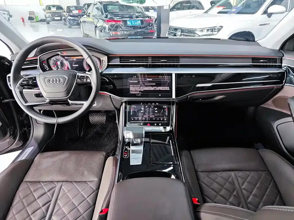 Audi A8 — фото 8