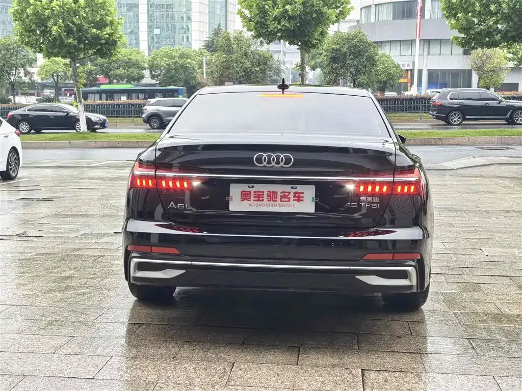 Audi A6L — фото 5