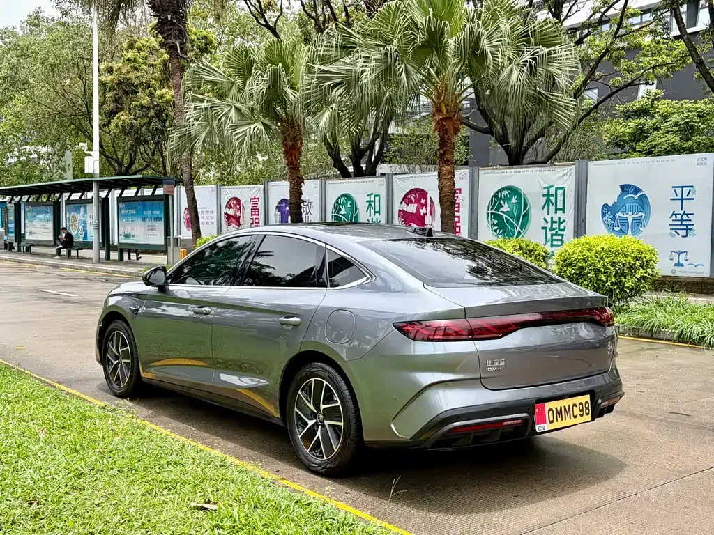 BYD Qin L — фото 9