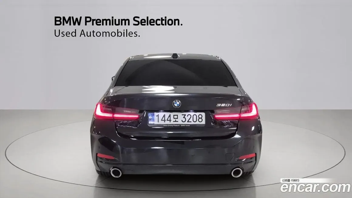 BMW 3-Series 2023 из KR, фото 2