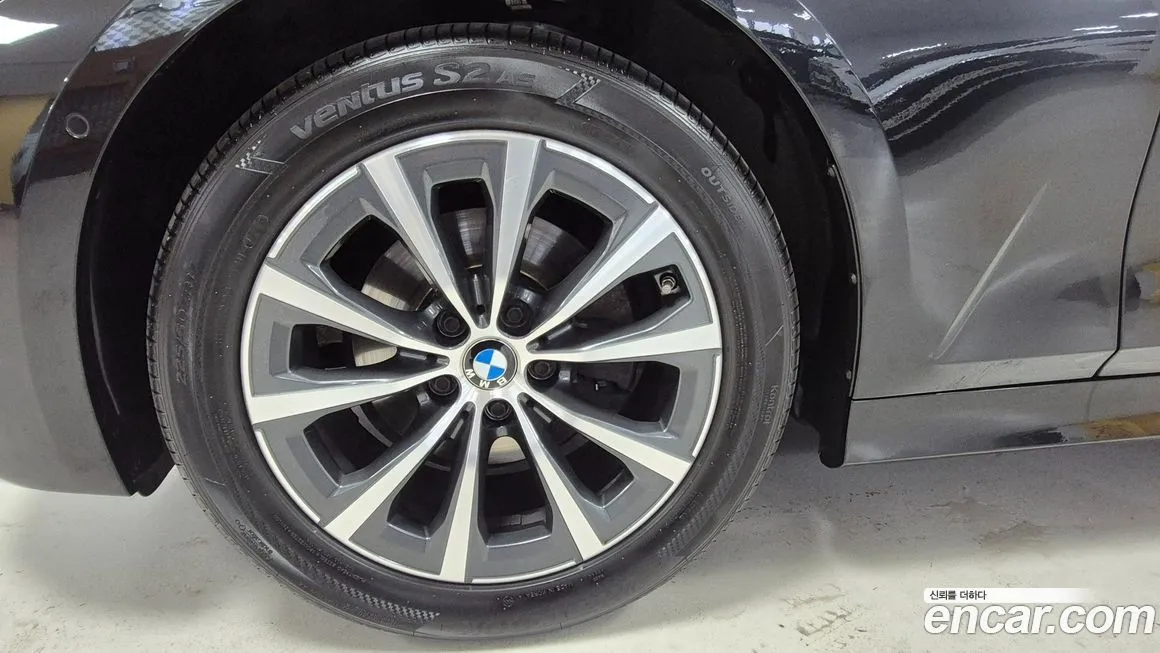 BMW 3-Series 2023 из KR, фото 10