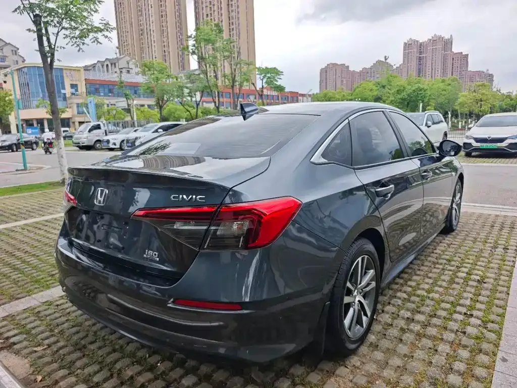Honda Civic — фото 8