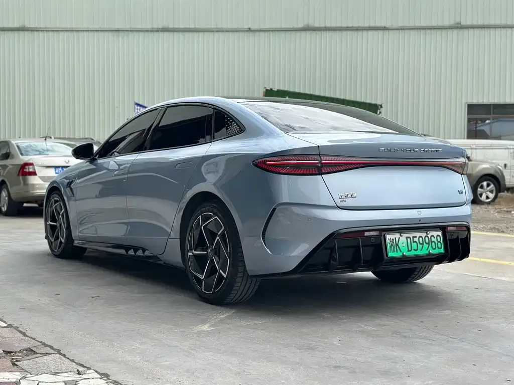 BYD Seal — фото 7