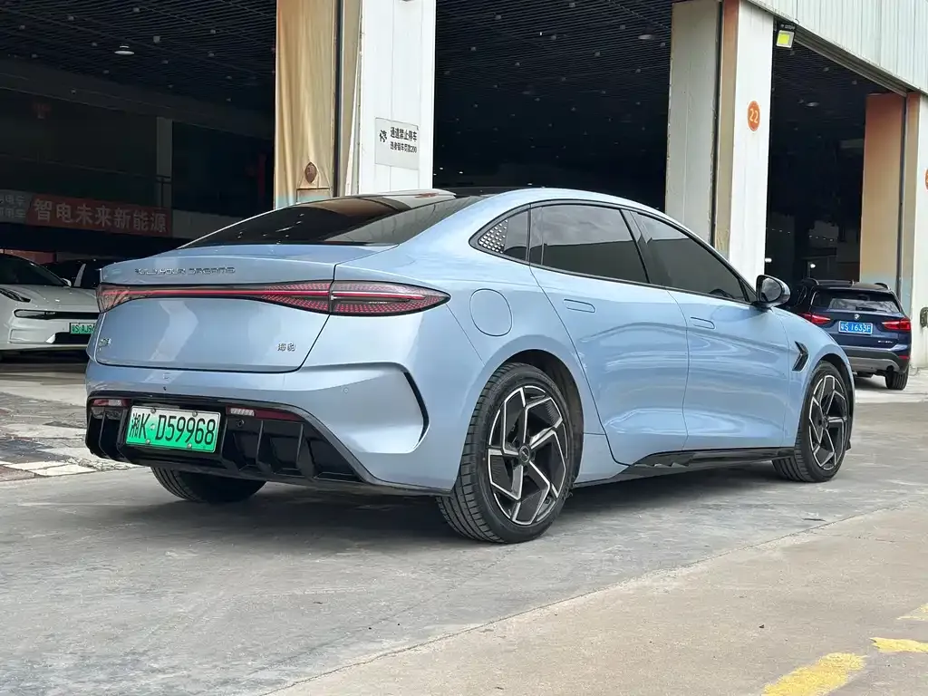 BYD Seal — фото 9