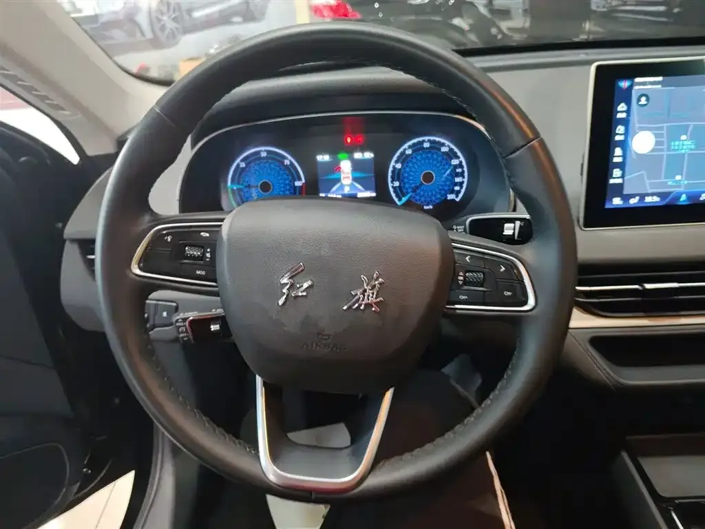 Hongqi E-QM5 — фото 9