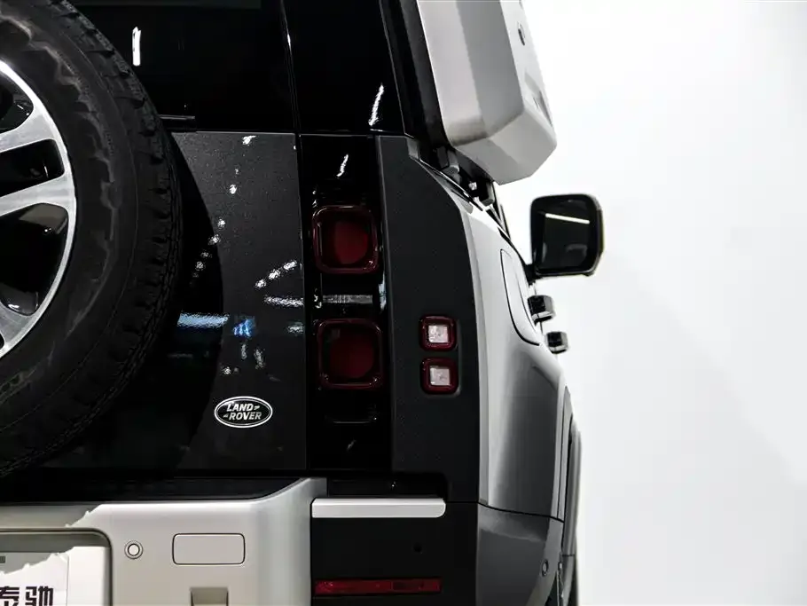 Land Rover Defender — фото 2