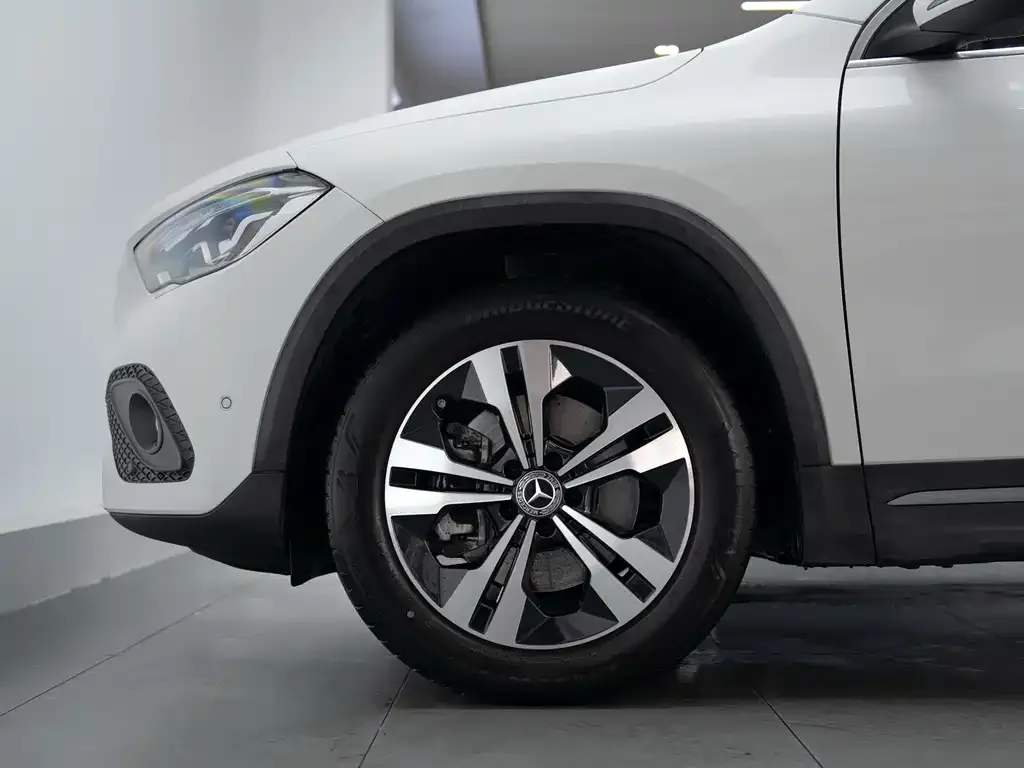 Mercedes-Benz GLA 2023 из CN, фото 3