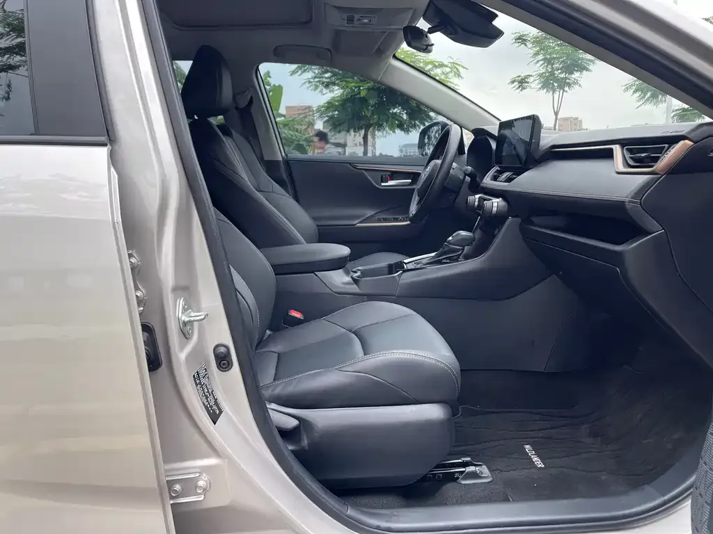 Toyota Wildlander 2025 из CN, фото 2