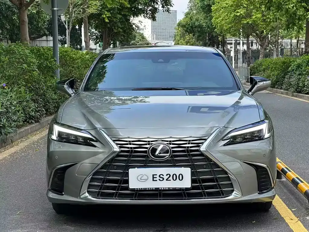 Lexus ES — фото 5