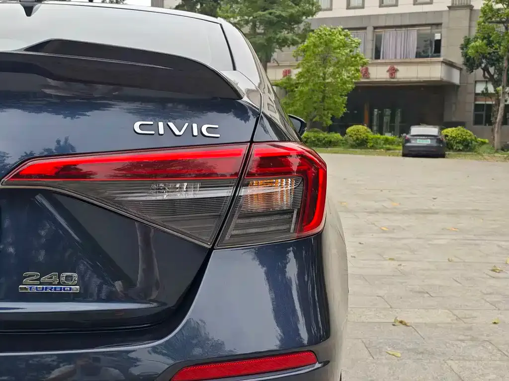Honda Civic — фото 3