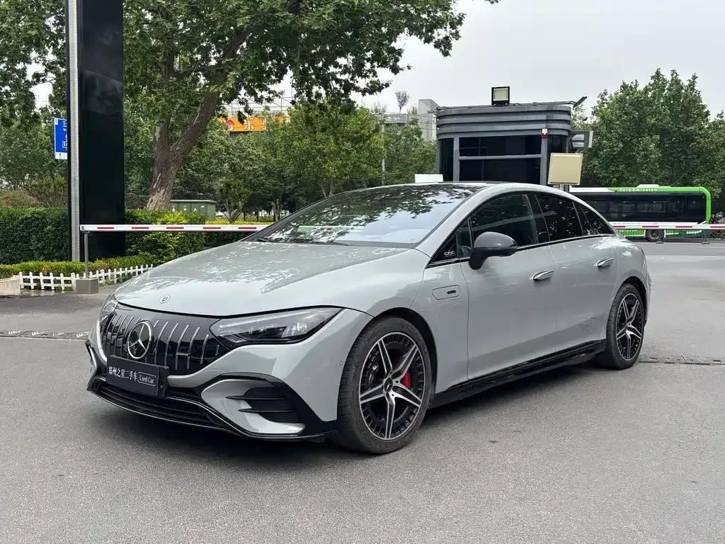 Mercedes-Benz EQE AMG