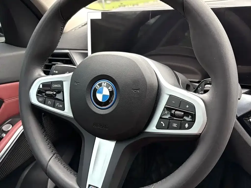 BMW i3 2024 из CN, фото 2