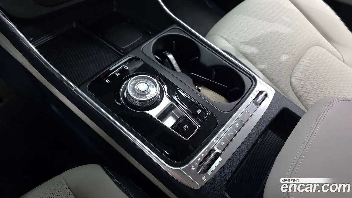 Kia Carnival — фото 10