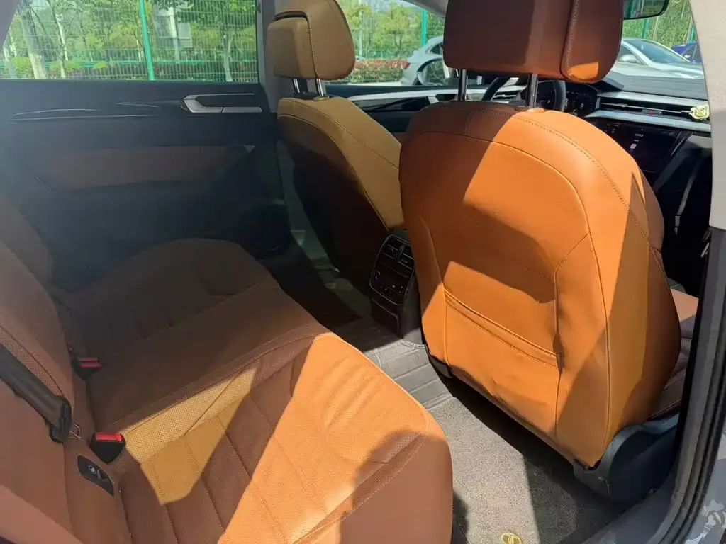 Volkswagen CC 2022 из CN, фото 10