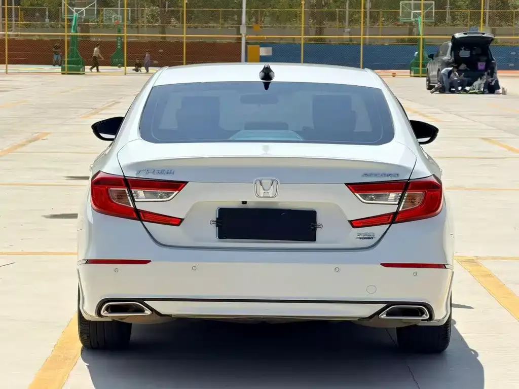 Honda Accord — фото 2