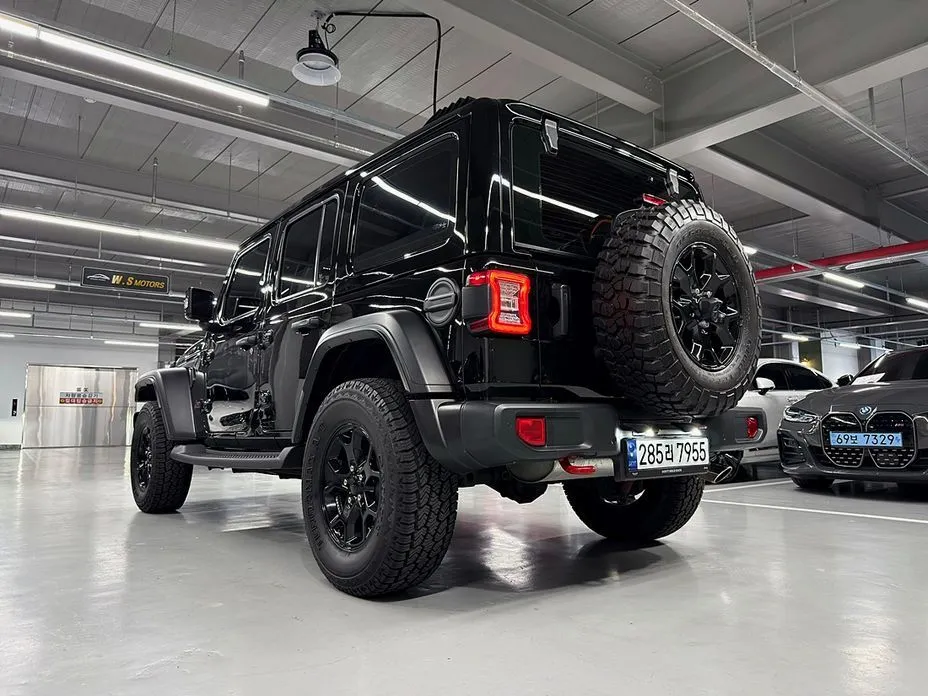 Jeep Wrangler — фото 6