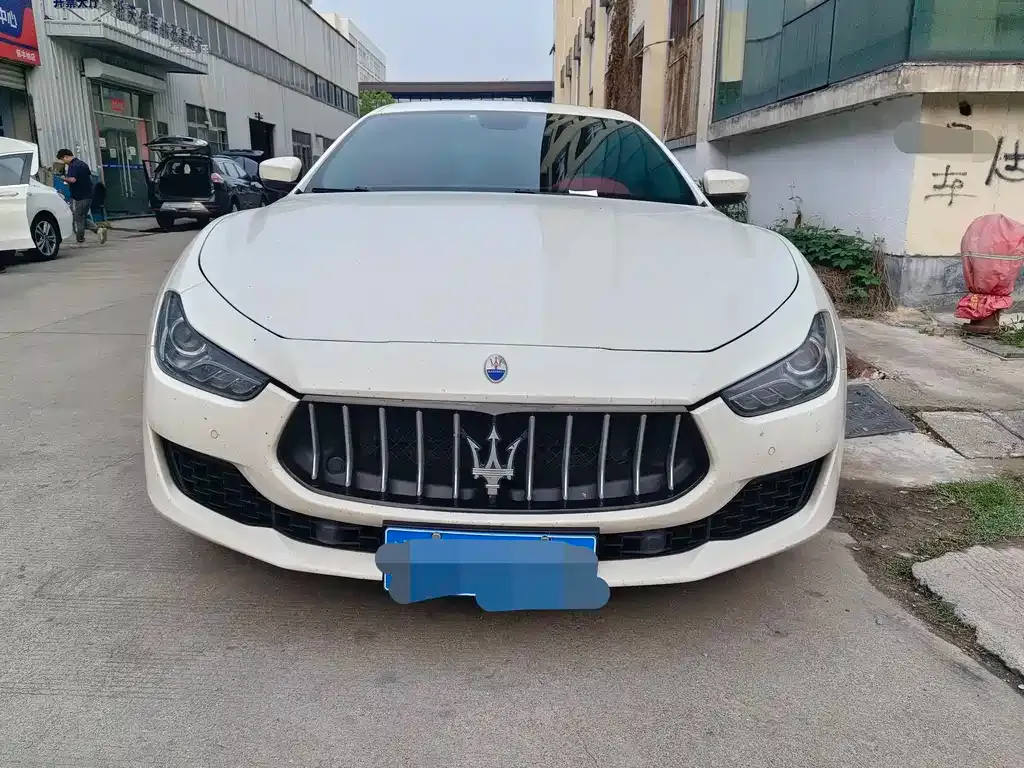 Maserati Ghibli — фото 10