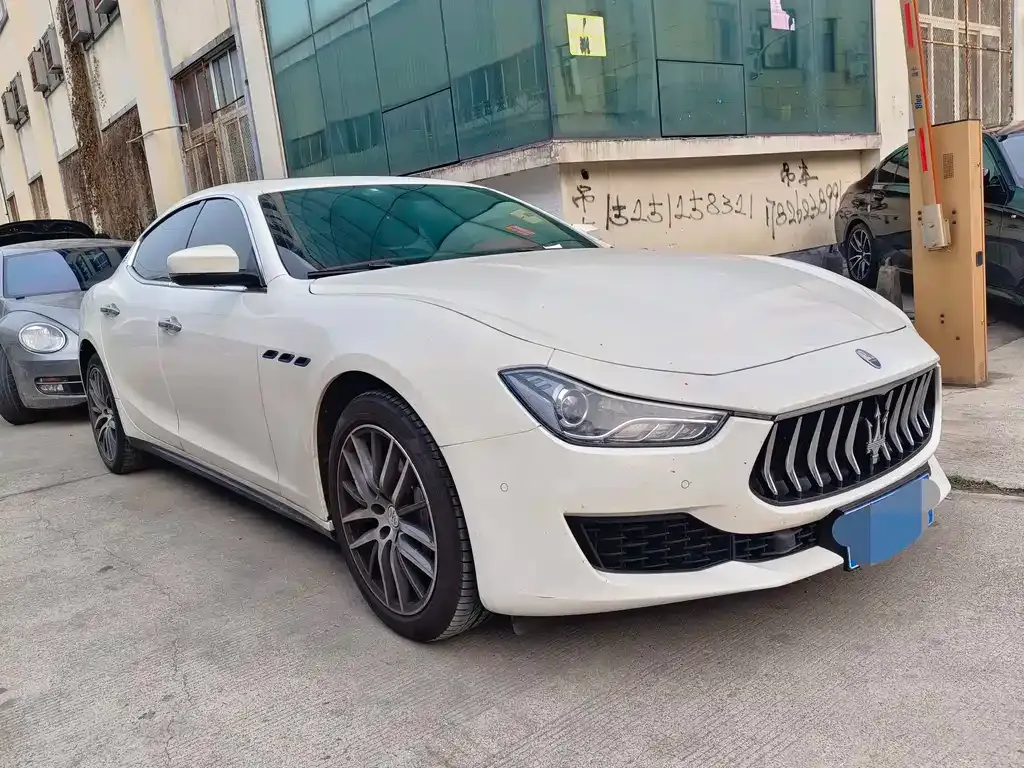 Maserati Ghibli — фото 9