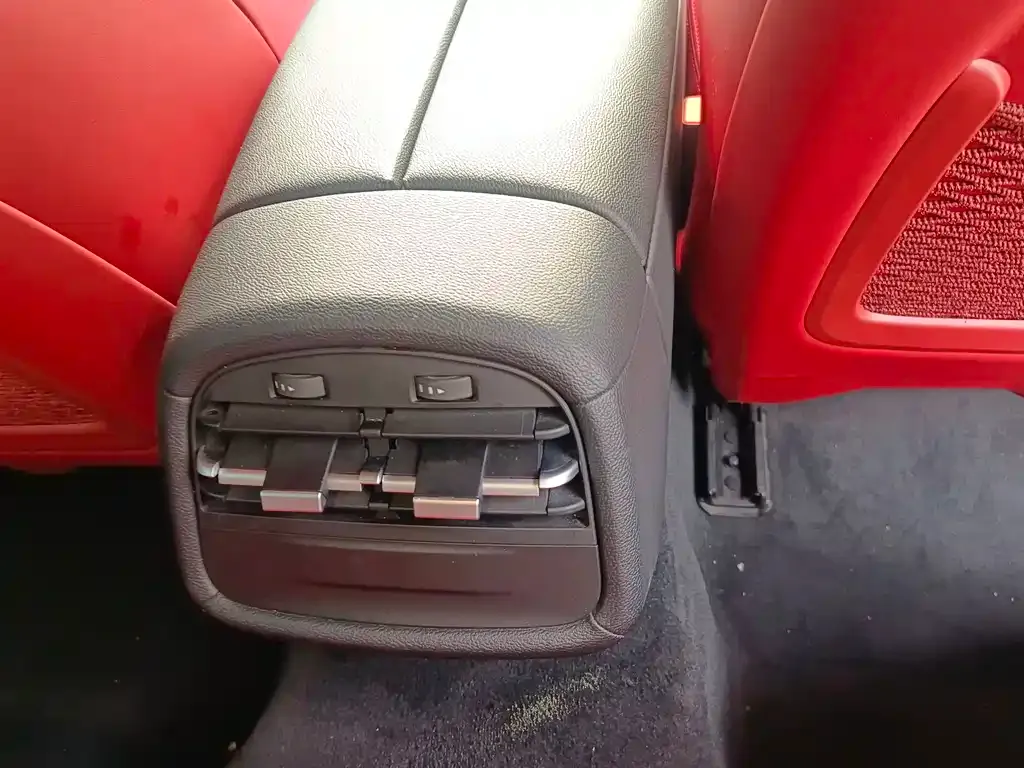 Maserati Ghibli — фото 8