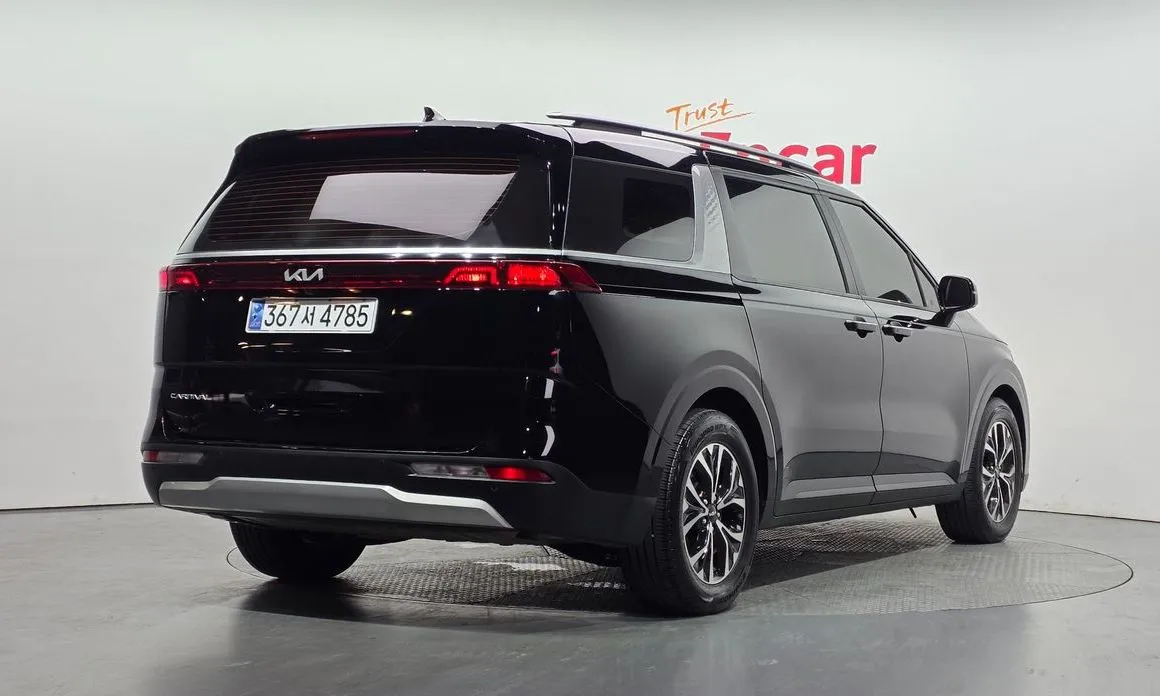 Kia Carnival — фото 10