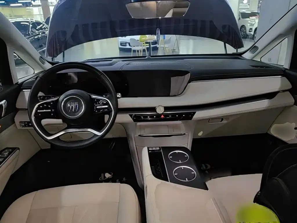 Buick GL8 Hybrid — фото 3