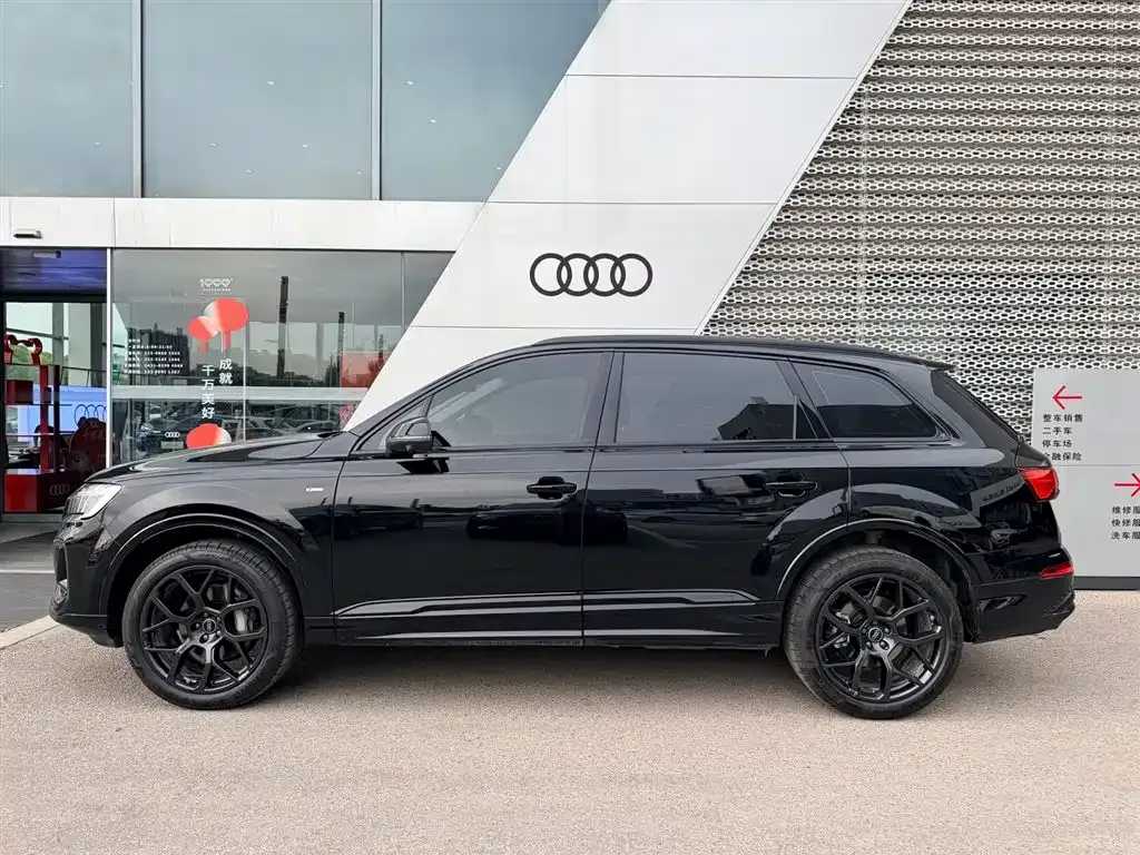 Audi Q7 2026 из CN, фото 9