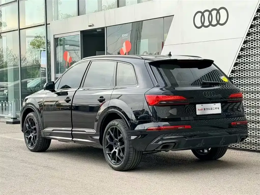 Audi Q7 2026 из CN, фото 7