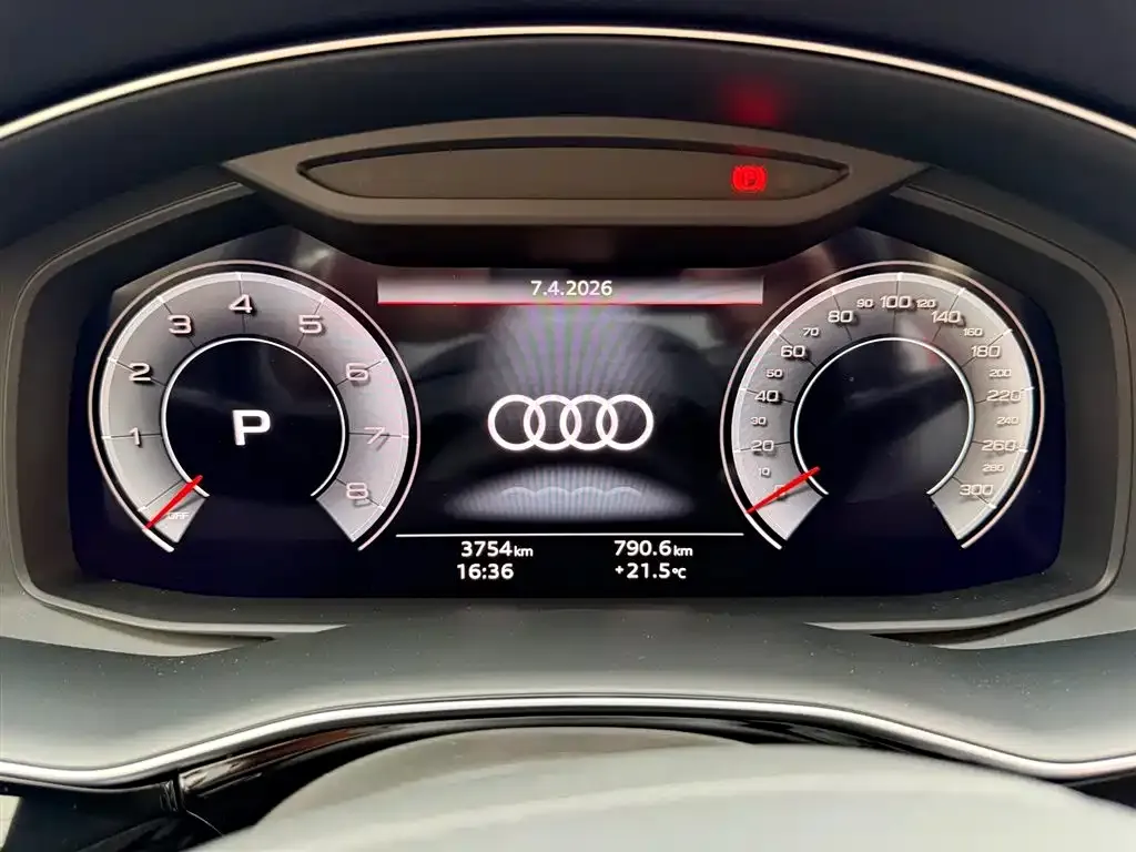 Audi Q7 2026 из CN, фото 3