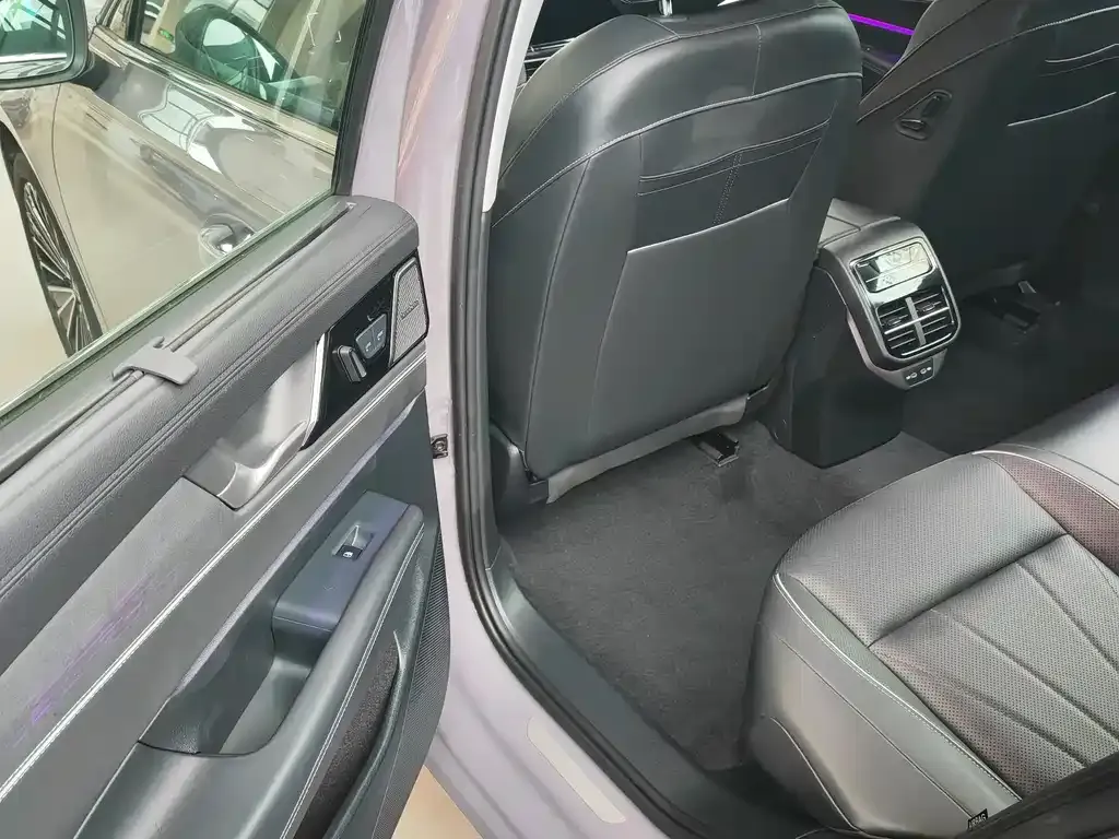 Volkswagen Passat — фото 6