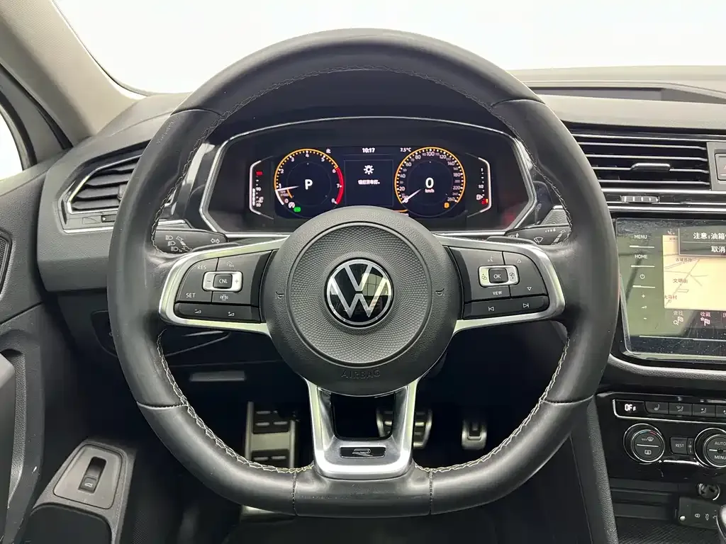 Volkswagen Tiguan L 2021 из CN, фото 2