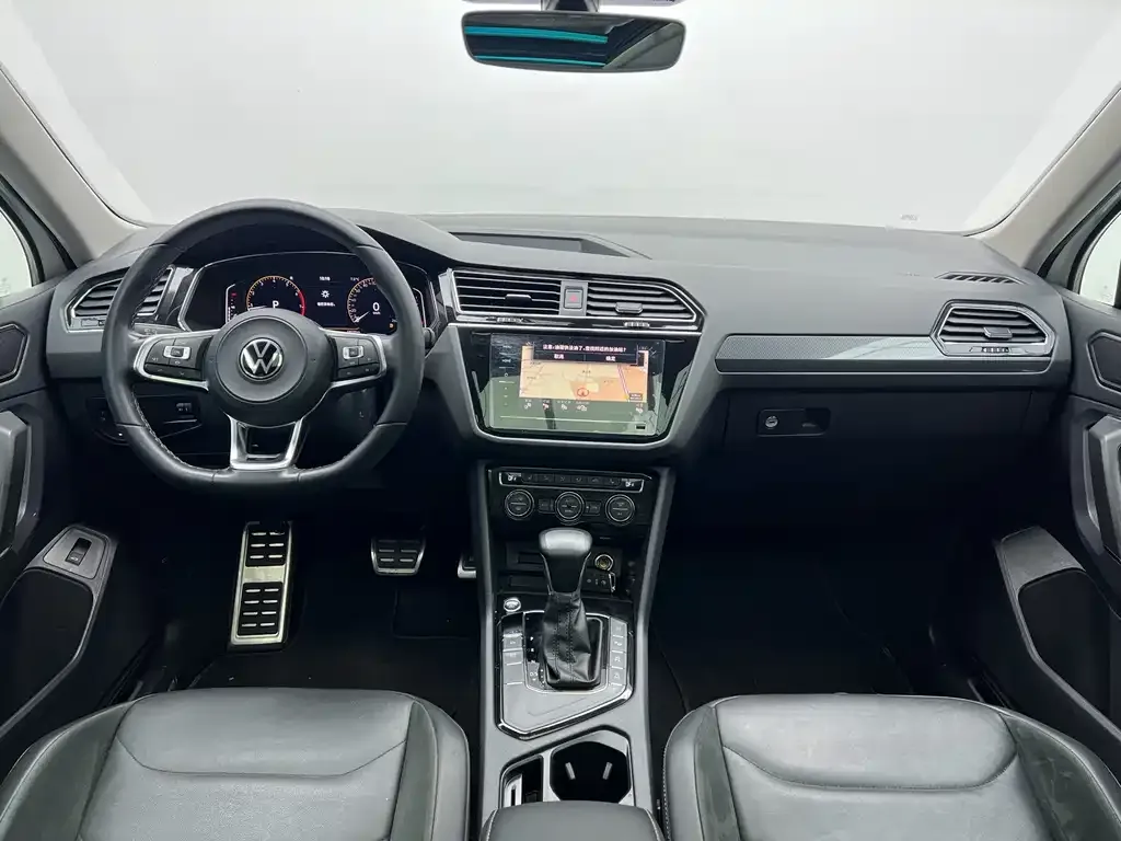 Volkswagen Tiguan L 2021 из CN, фото 8