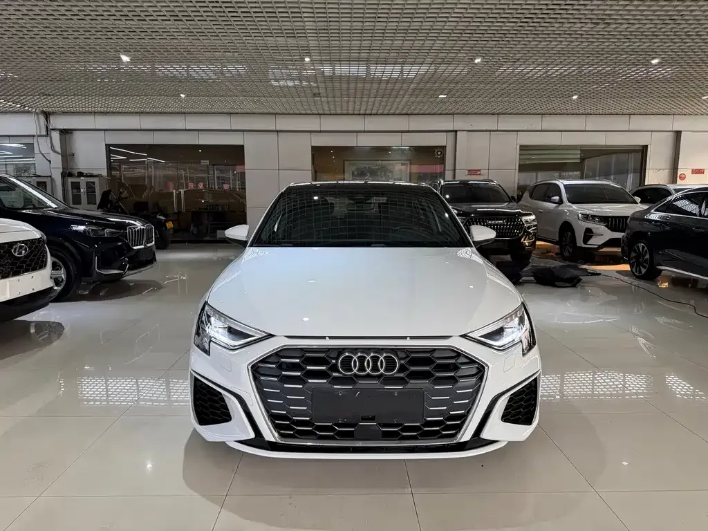 Audi A3 2022 из CN, фото 4