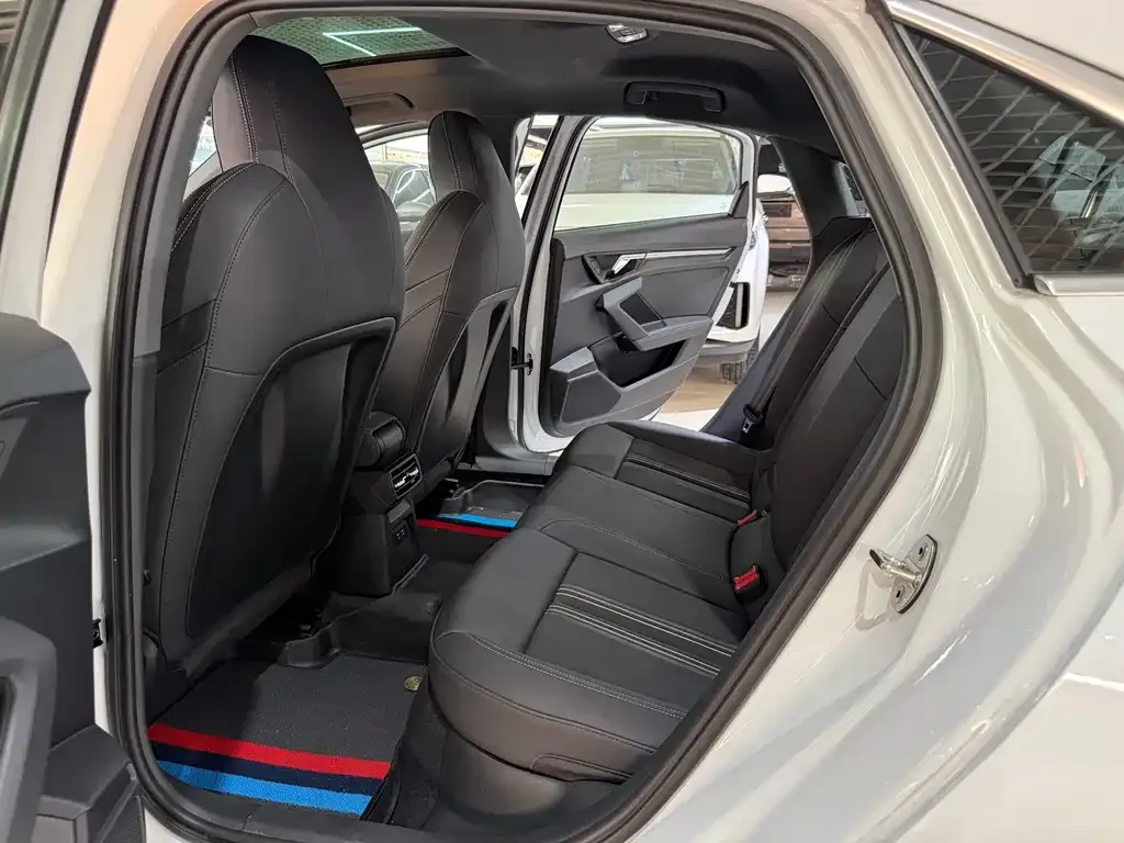 Audi A3 2022 из CN, фото 2