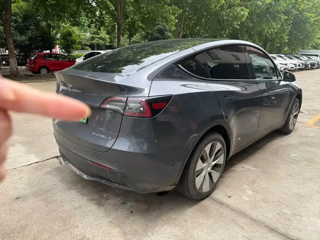 Tesla Model Y 2023 из CN, фото 4
