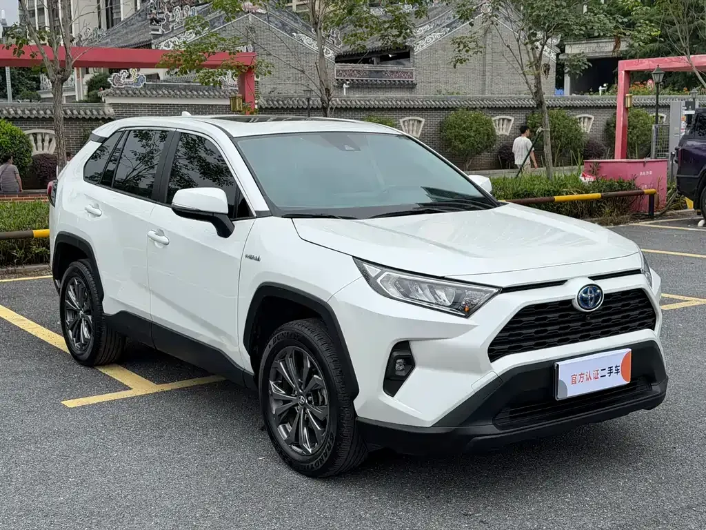 Toyota RAV4 2023 из CN, фото 3