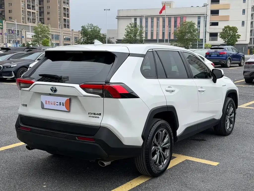 Toyota RAV4 2023 из CN, фото 8