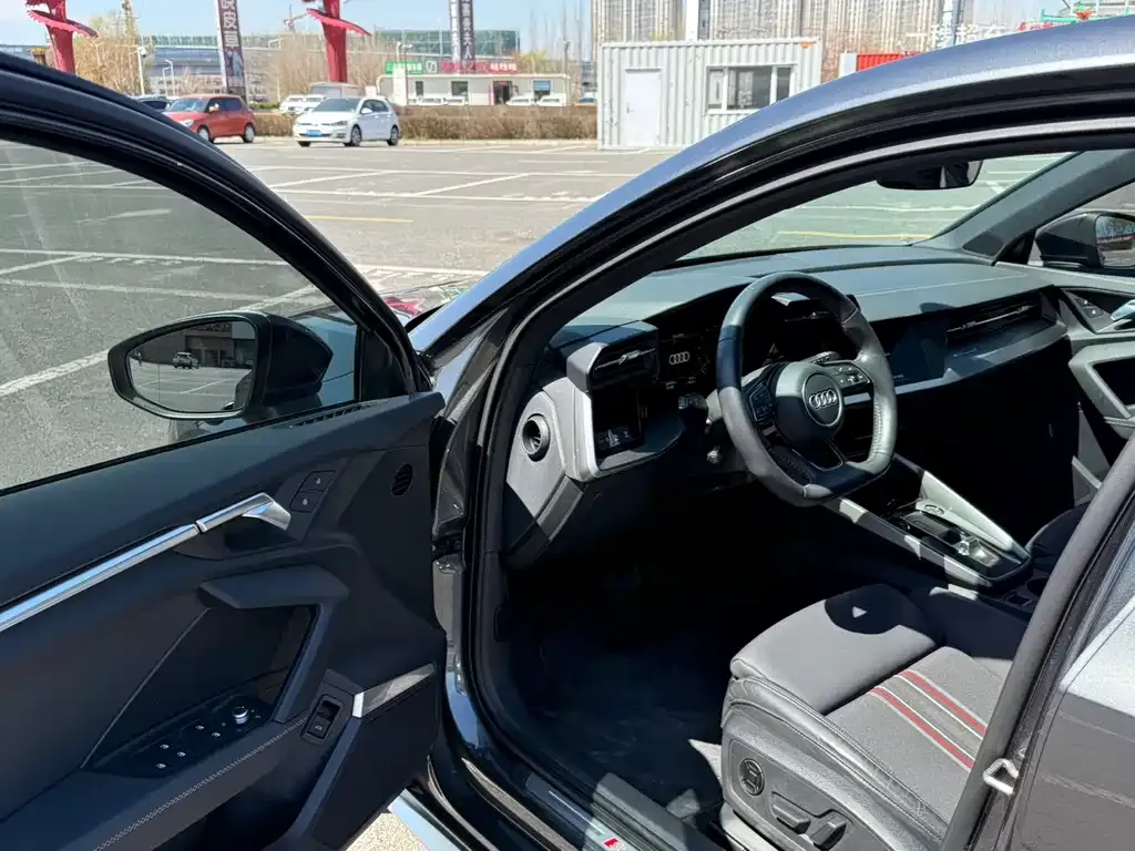 Audi A3 2022 из CN, фото 9