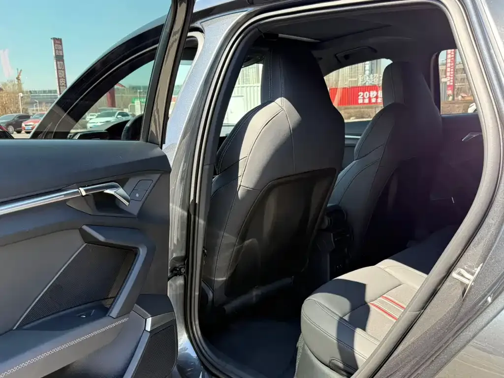 Audi A3 2022 из CN, фото 7