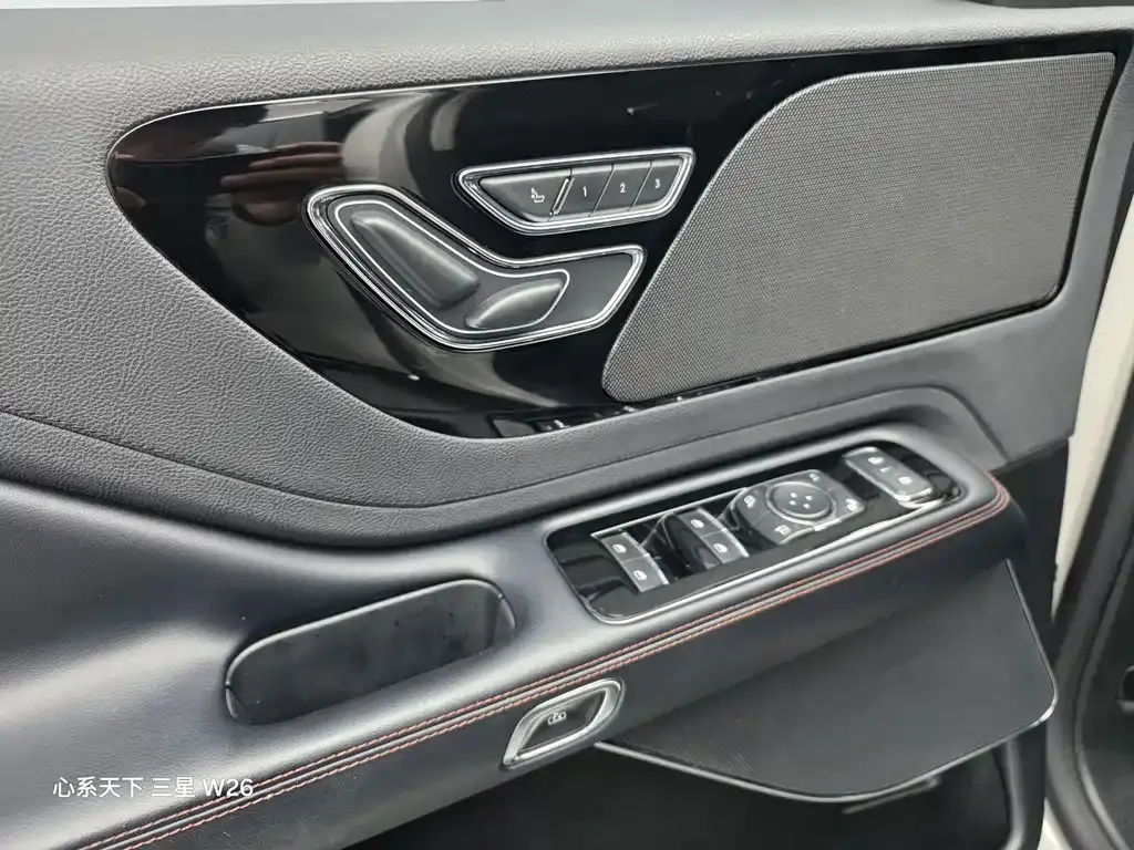 Lincoln Aviator — фото 9