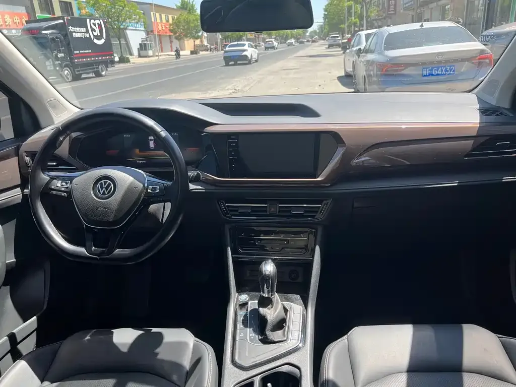 Volkswagen Tharu 2023 из CN, фото 2