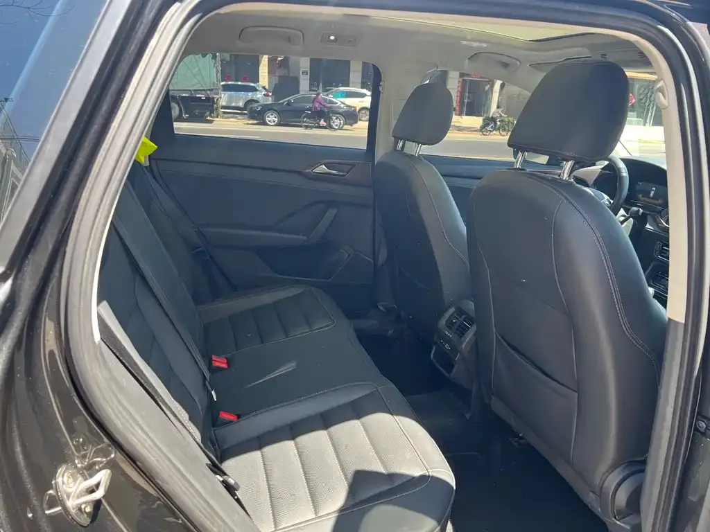 Volkswagen Tharu 2023 из CN, фото 3