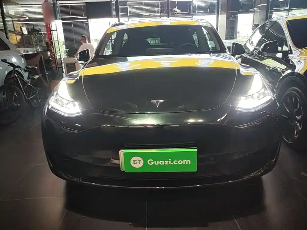 Tesla Model Y — фото 4