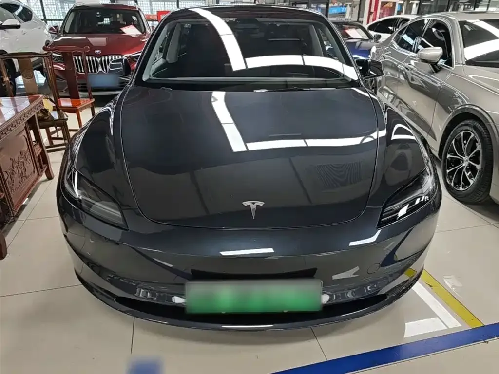 Tesla Model 3 — фото 3
