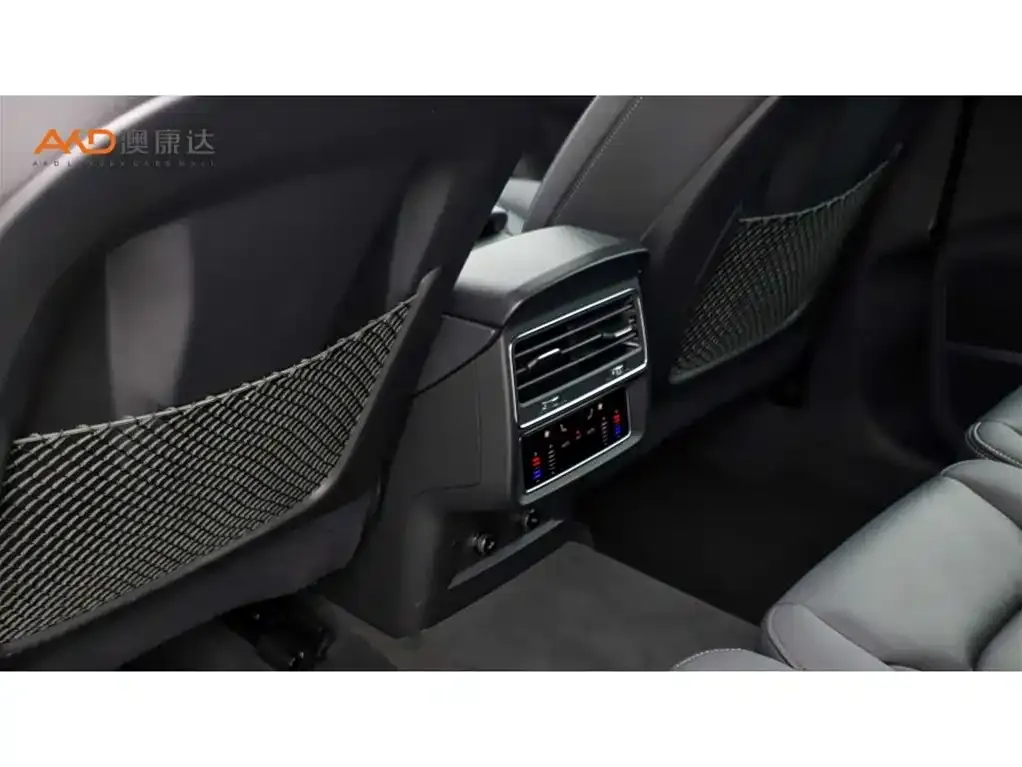 Audi Q7 2025 из CN, фото 10