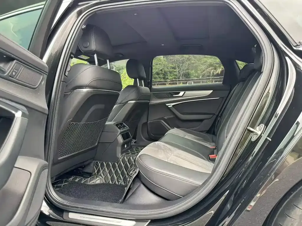 Audi A6L 2021 из CN, фото 2