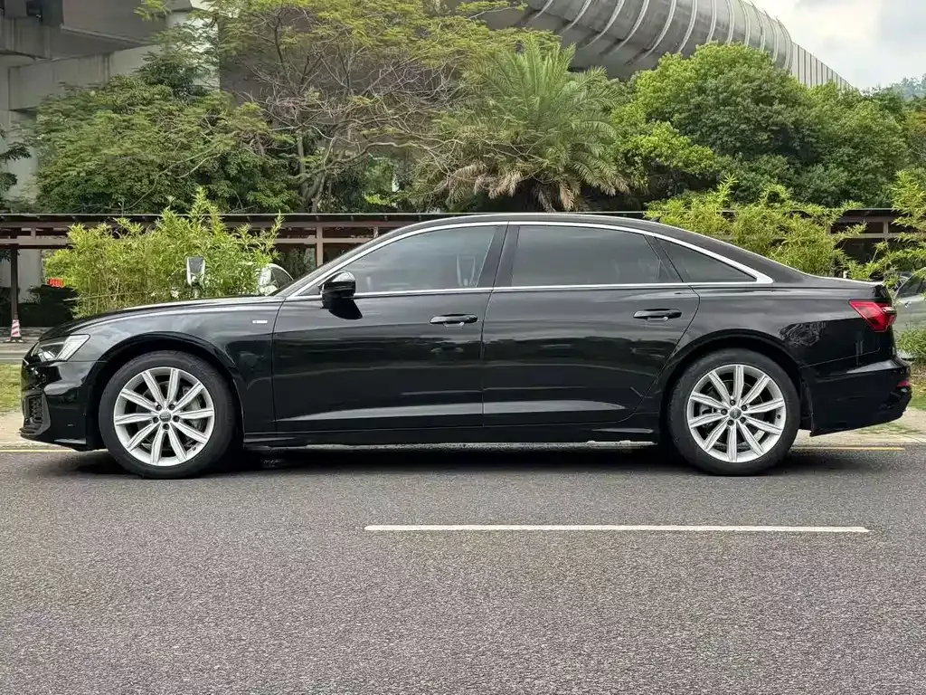 Audi A6L 2021 из CN, фото 4